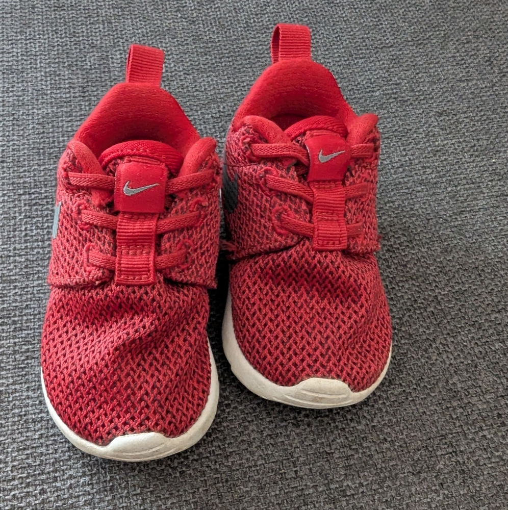 Nike Roshe One Red Toddler Shoes 4C 749430-608